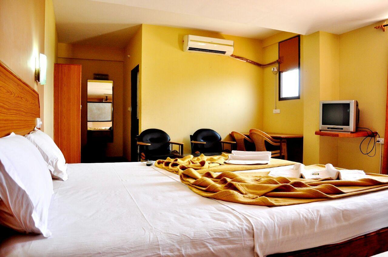 Sreeya Comforts Hotel ไมซอร์ ภายนอก รูปภาพ