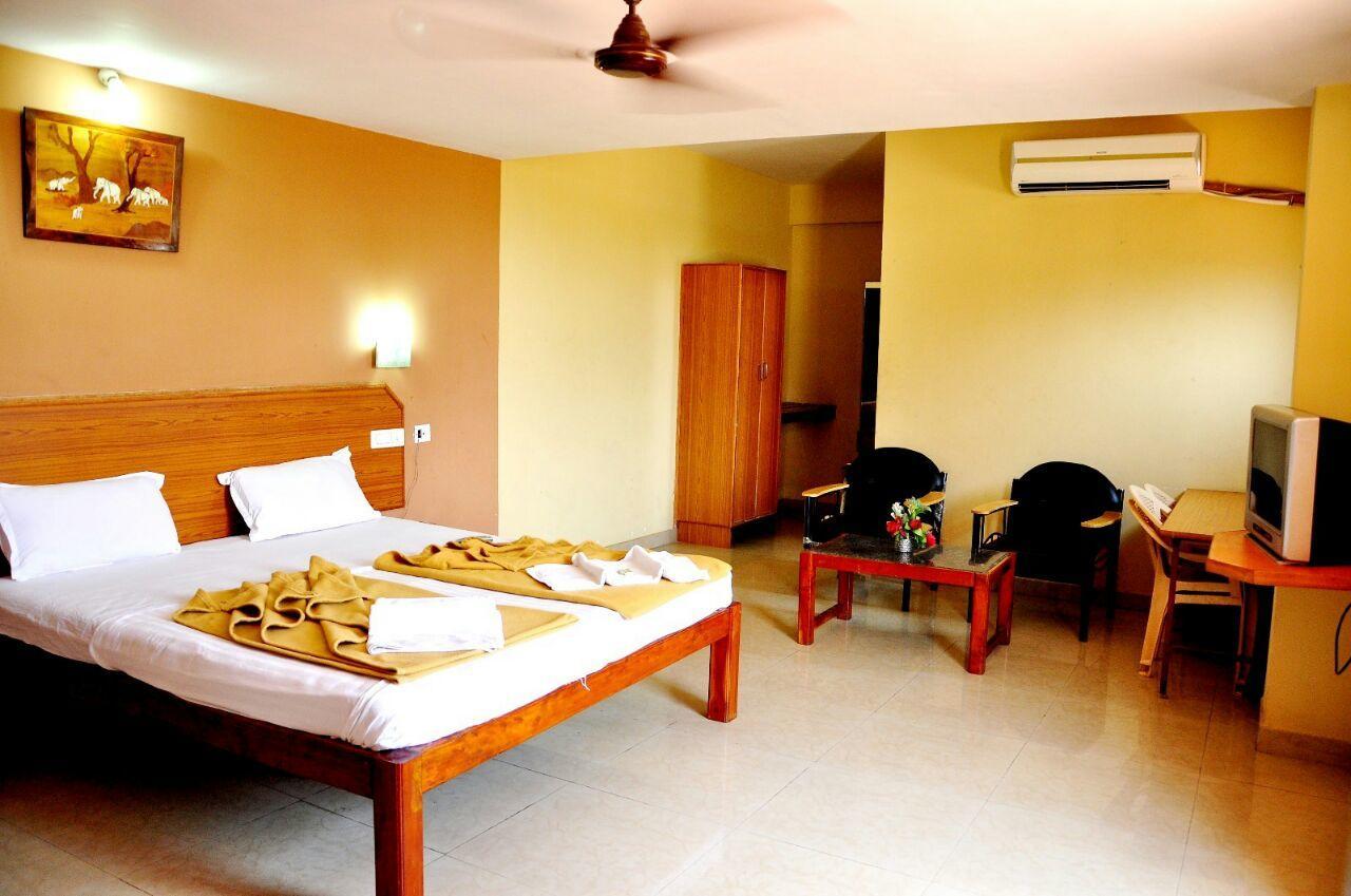 Sreeya Comforts Hotel ไมซอร์ ภายนอก รูปภาพ