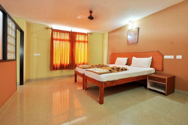 Sreeya Comforts Hotel ไมซอร์ ภายนอก รูปภาพ